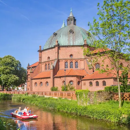 Nino-boardinghouse 4 - Ruth's *